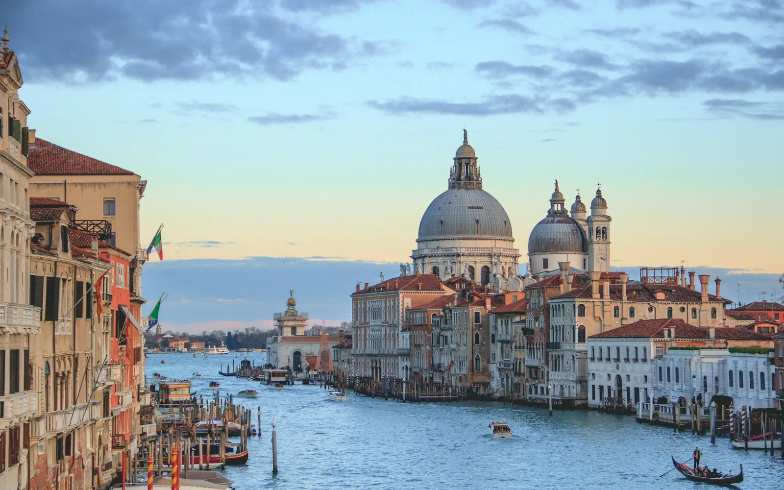 Venicemarathon: guida al percorso e consigli per correrla