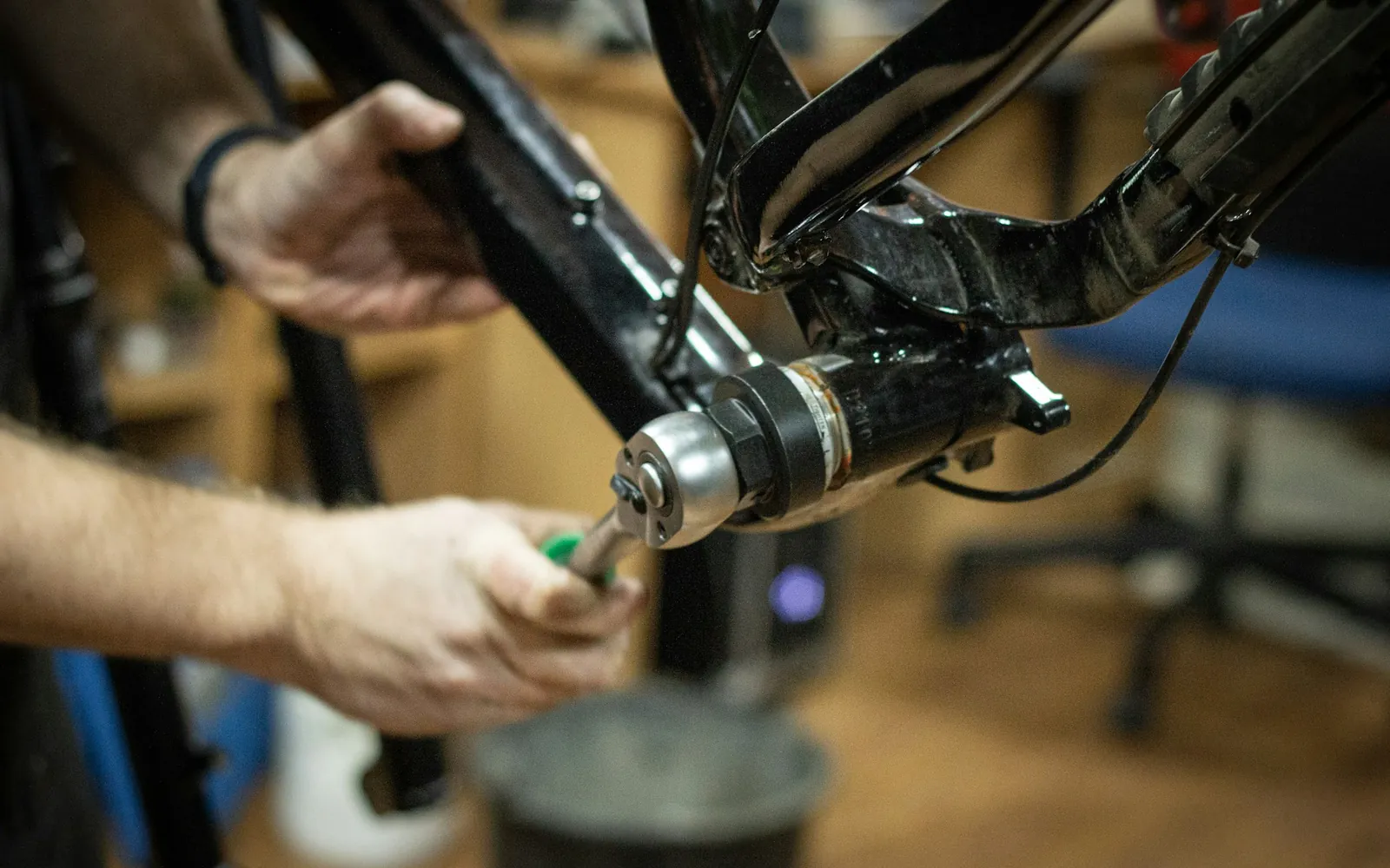 Multi-tool and repair kit for your bike: what to always carry