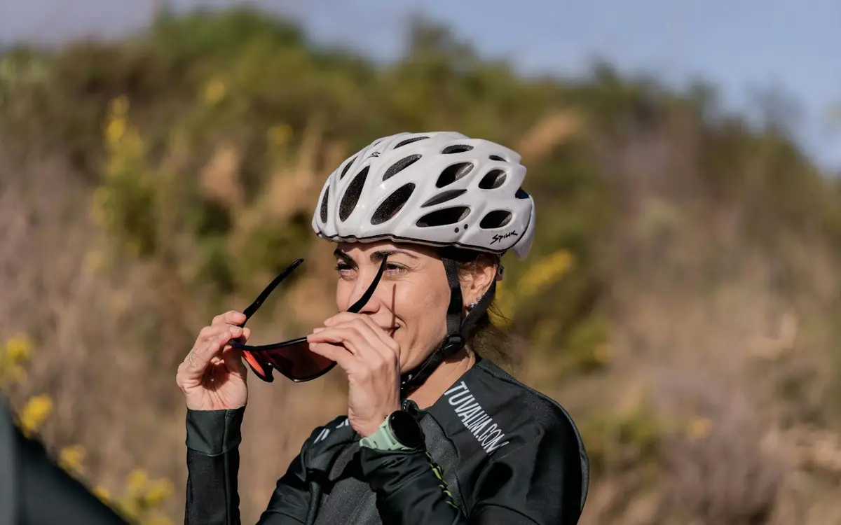 Alimentación en bici: qué comer de verdad durante las salidas largas